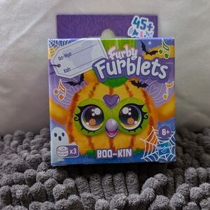 NEW Hasbro Furby Furbies Boo-Kin *BINJ